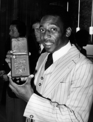 PELÉ SEPTEMBER 13, 1976, CITY OF PARIS MEDAL - 3