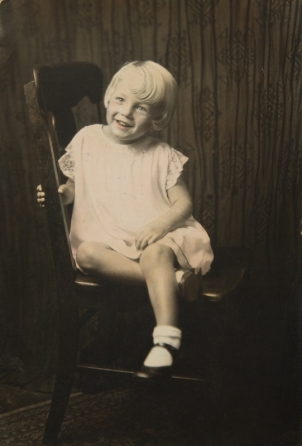 MARILYN MONROE CHILDHOOD PHOTOGRAPH