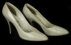 MARILYN MONROE FERRAGAMO SHOES