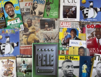 PELÉ ARCHIVE OF BOOKS AND PERIODICALS