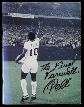 PELÉ SIGNED AND INSCRIBED OCTOBER 1, 1977, NEW YORK COSMOS FINAL GAME PROGRAM