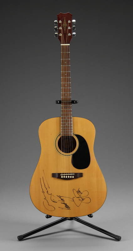 CROSBY, STILLS AND NASH SIGNED GUITAR