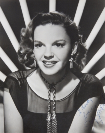 JUDY GARLAND SIGNED PUBLICITY PHOTOGRAPH