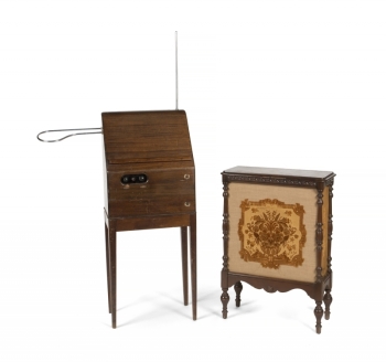 NEIL YOUNG THEREMIN AND SPEAKER CABINET