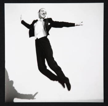 FRED ASTAIRE PHOTOGRAPH BY ANDRE DE DIENES