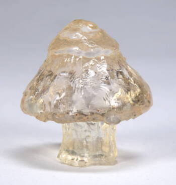 "E.T. THE EXTRA-TERRESTRIAL" SCREEN USED MUSHROOM