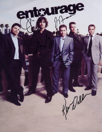 "ENTOURAGE" CAST SIGNED PUBLICITY PHOTOGRAPH