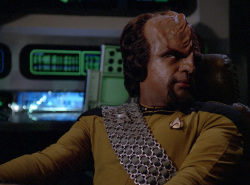 MICHAEL DORN "WORF" STARFLEET UNIFORM FROM STAR TREK: THE NEXT GENERATION (SECOND SEASON) WITH DVD - 6