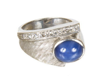 JAMES BROWN GOLD AND SAPPHIRE RING