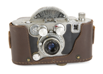 MARILYN MONROE-RELATED 35MM CAMERA OWNED BY 'MONROE 6' MEMBER FRIEDA HULL