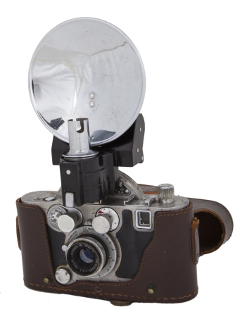MARILYN MONROE-RELATED 1950s-ERA 35MM CAMERA OWNED BY 'MONROE 6' MEMBER FRIEDA HULL WITH PHOTO