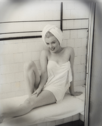 MARILYN MONROE 1953-1960s OVERSIZED BLACK AND WHITE PHOTOGRAPH BY ANDRE DE DIENES