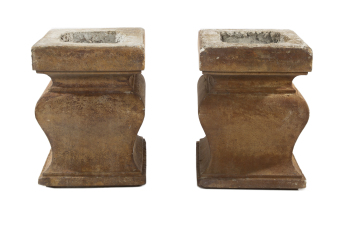 PAIR OF GARDEN URNS