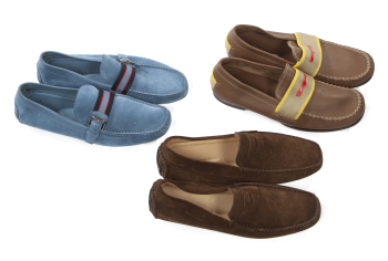 THREE PAIRS OF BLUE AND BROWN LOAFERS