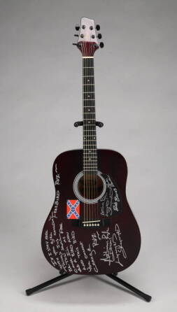 ARTIMUS PYLE SIGNED GUITAR