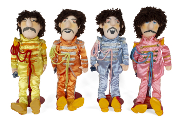 THE BEATLES 1988 SGT. PEPPER APPLAUSE DOLLS