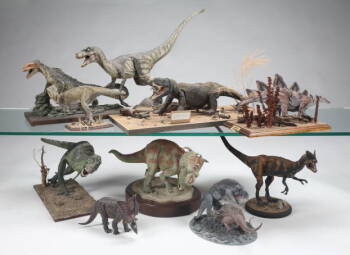 GROUP TWO OF REPLICA DINOSAUR MODELS