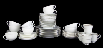 ROBERT EVANS ASSORTED CHINA DINNERWARE