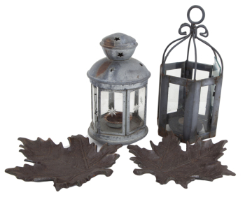 ROBERT EVANS OUTDOOR TABLE ITEMS