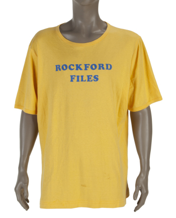JAMES GARNER: "THE ROCKFORD FILES" CAST AND CREW GIFT YELLOW T-SHIRT