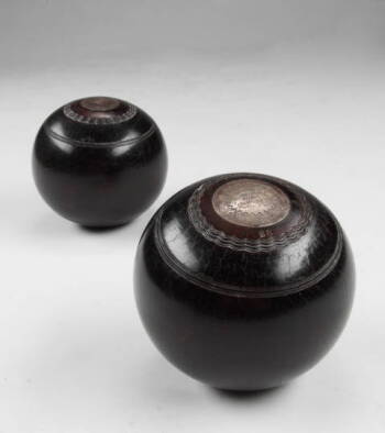 PAIR OF VINTAGE LAWN BOWLING BALLS