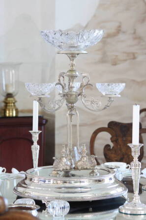 VICTORIAN SILVERPLATED CAMEL EPERGNE WITH MIRRORED BASE