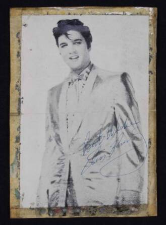 ELVIS PRESLEY SIGNED CLIPPING