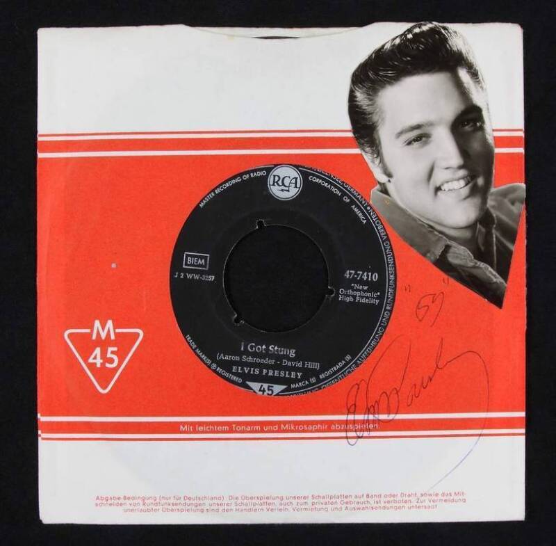 ELVIS PRESLEY SIGNED RECORD SLEEVE