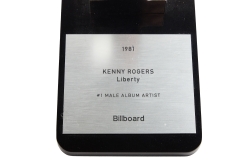 KENNY ROGERS: 1981 "#1 MALE ALBUM ARTIST" BILLBOARD AWARD - 2