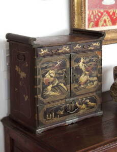 ANTIQUE ASIAN LACQUER CABINET AND JEWELRY BOX