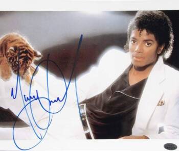 MICHAEL JACKSON SIGNED PHOTOGRAPH