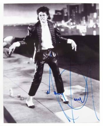 MICHAEL JACKSON SIGNED PHOTOGRAPH