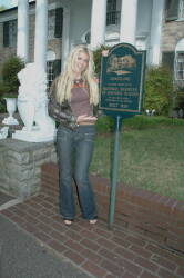 ANNA NICOLE SMITH VON DUTCH JACKET AND GUILTY T-SHIRT - 2