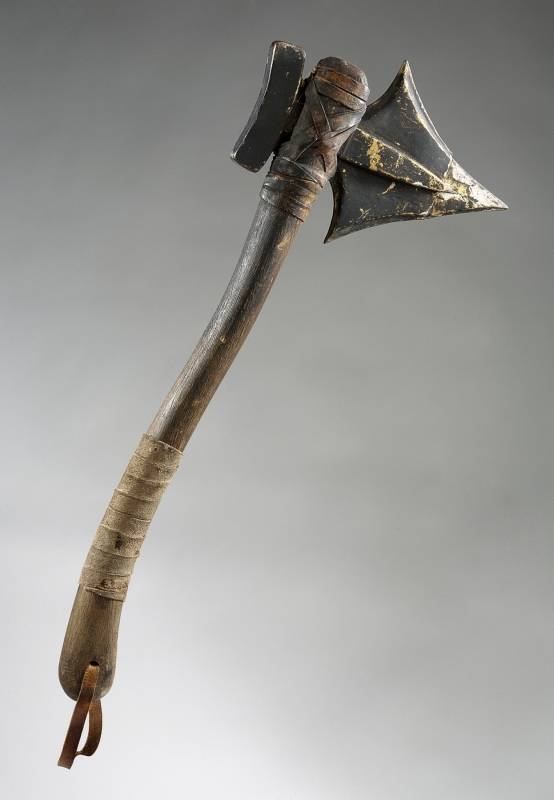 CONAN THE BARBARIAN AXE USED TO KILL CONAN'S FATHER