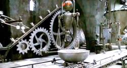 EDWARD SCISSORHANDS MIXING ROBOT FROM VINCENT PRICE'S LAB - 3
