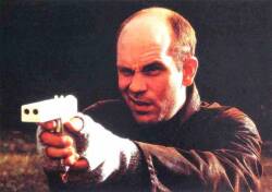 IN THE LINE OF FIRE JOHN MALKOVICH PLASTIC GUN - 3