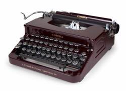 JOE DiMAGGIO PERSONAL TYPEWRITER