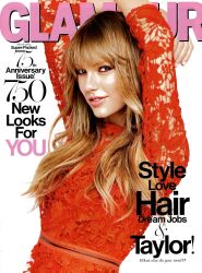 Taylor Swift | 2014 Glamour Magazine Photo Shoot Used Pillows With Magazine - 4