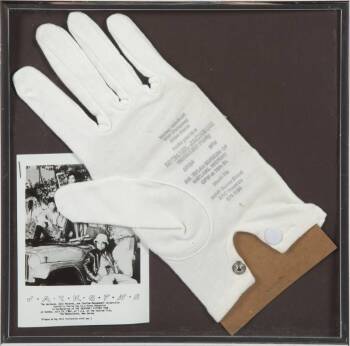 MICHAEL JACKSON INVITATION GLOVE