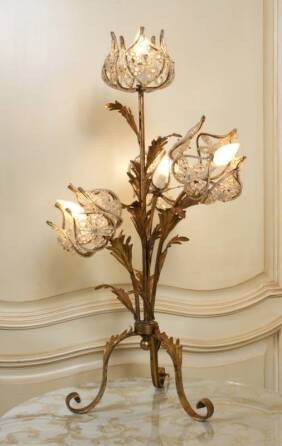PAIR OF GILT TOLE LOTUS BEADED TABLE LAMPS