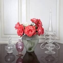 COLLECTION OF FOUR VASES AND TABLE ARTICLES