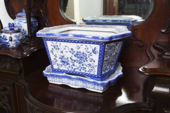 BLUE AND WHITE PORCELAIN JARDINIERE