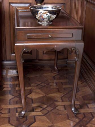 PAIR OF QUEEN ANNE STYLE TEA TABLES