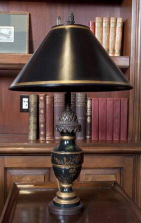 PAIR OF URN FORM TABLE LAMPS