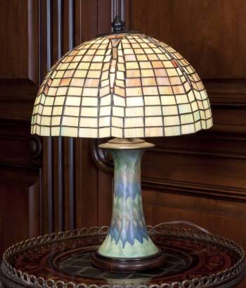 LEADED GLASS TABLE LAMP