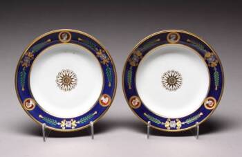 A PAIR OF PORCELAIN CHATEAU DE DREUX SOUP BOWLS