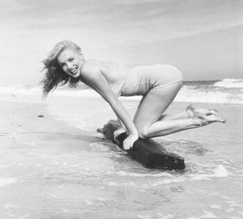 MARILYN MONROE PHOTOGRAPH BY ANDRE DE DIENES