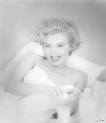 MARILYN MONROE PHOTOGRAPH BY ANDRE DE DIENES