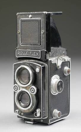 ANDRE DE DIENES PERSONAL CAMERA