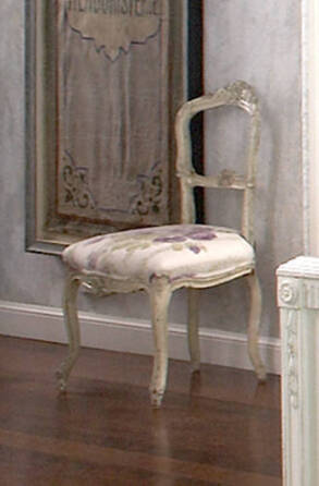 A PAIR OF LOUIS XV STYLE SIDE CHAIRS